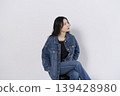 Women in denim fashion 139428980