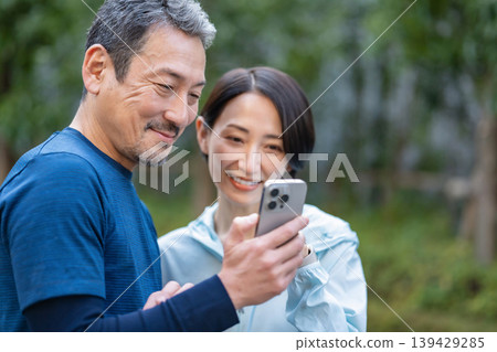 戶外運動的男男女女 139429285