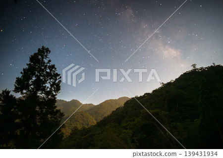 銀河星空，海洋阿爾卑斯山，屋久島（夏季） 139431934