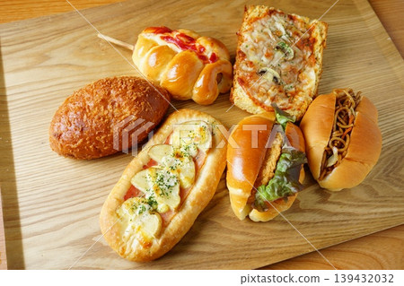 預製麵包,鹹味麵包 預製麵包,鹹味麵包 139432032