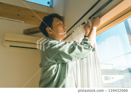 curtain, gents, male 139432066