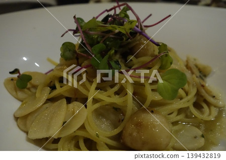 Gourmet Seafood Pasta with Microgreens and Scallops 139432819