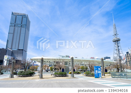 名古屋榮的城市景觀：Oasis 21、中部電力公司的 MIRAI TOWER 和名古屋榮地標酒店 139434016