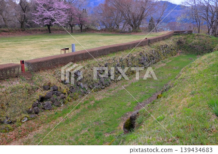 久戶城:護城河與石牆遺跡 | 日本百座名城之一的壯麗歷史景觀(續) - 岩手郡二戶市 久戶城:護城河與石牆遺跡 | 日本百座名城之一的壯麗歷史景觀(續) - 岩手郡二戶市 139434683