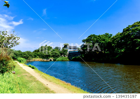 【福岡】初夏時節的福岡城遺址:護城河與下橋 【福岡】初夏時節的福岡城遺址:護城河與下橋 139435197