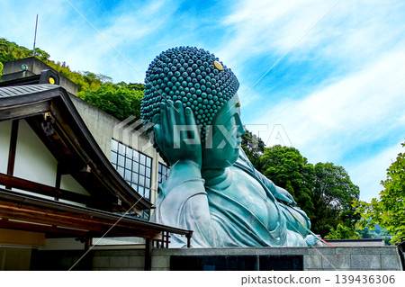 [Fukuoka] Nanzoin Temple in early summer: A large statue of the reclining Buddha 139436306