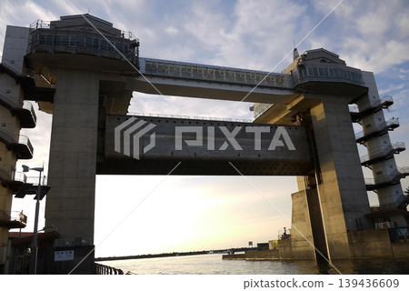 Numazu Port Observation Floodgate "Viewo" 139436609