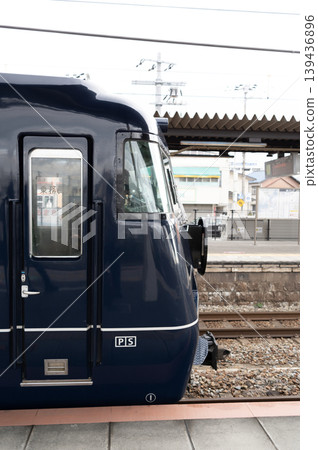 Side view of the rear car of the WEST EXPRESS Ginga, stopped at Tsuchiyama Station. 139436896