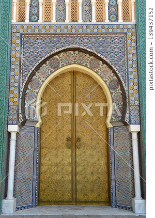 Entrance gate at Fez Royal Palace, Morocco Entrance gate at Fez Royal Palace, Morocco 139437152