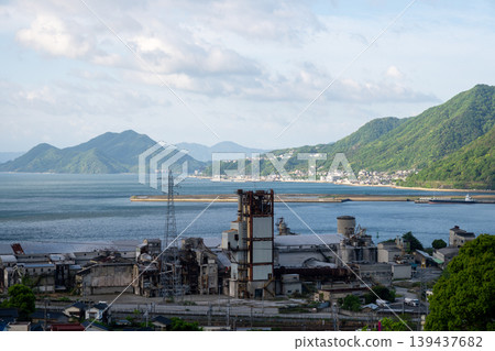 A very beautiful landscape of the industrial complex in Shunan City, Yamaguchi Prefecture, Japan. 139437682