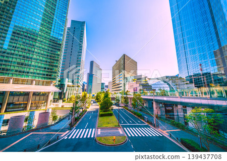 東京城市景觀,5月2日。邁向新時代…薰留辦公區一覽,包括汐留城市中心和電通公司。 東京城市景觀,5月2日。邁向新時代…薰留辦公區一覽,包括汐留城市中心和電通公司。 139437708