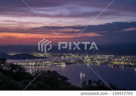 A very beautiful factory night view in Shunan City, Yamaguchi Prefecture, Japan 139437765