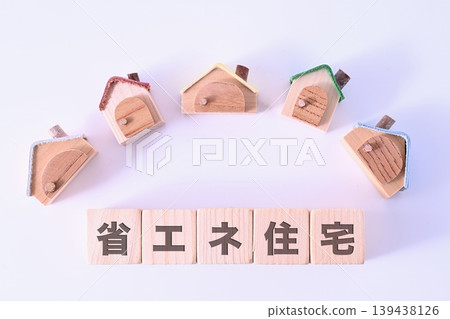 Energy-efficient housing textbook and small house Energy-efficient housing textbook and small house 139438126
