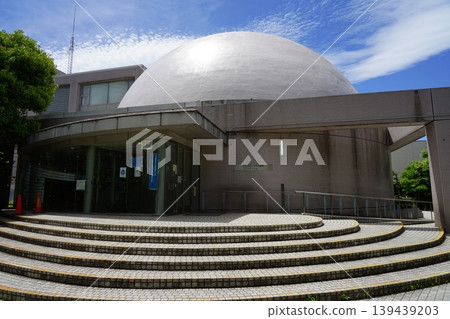 The white dome in Setagaya Ward: May, Setagaya 1414, Setagaya Ward Planetarium 139439203
