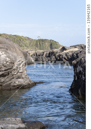 三浦市城島的岩石海岸和海景 三浦市城島的岩石海岸和海景 139442165