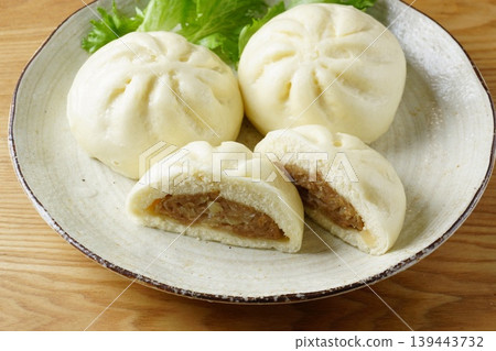 Pork breast meatball 139443732