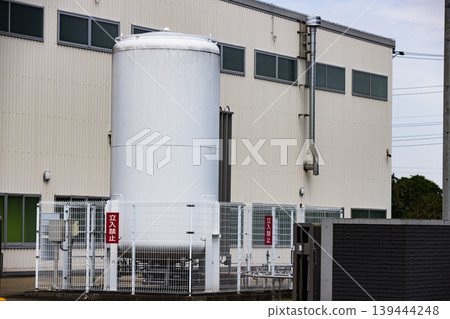 Factory equipment: High-pressure gas storage facility Factory equipment: High-pressure gas storage facility 139444248