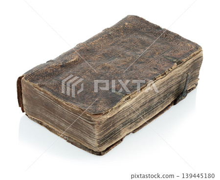 Old antique closed book with textured leather cover, isolated on transparent background. Vintage historical object perfect for education, religion, or literature concepts 139445180