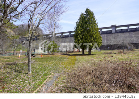 Aibetsu Dam / Gravity Concrete Dam 139446182
