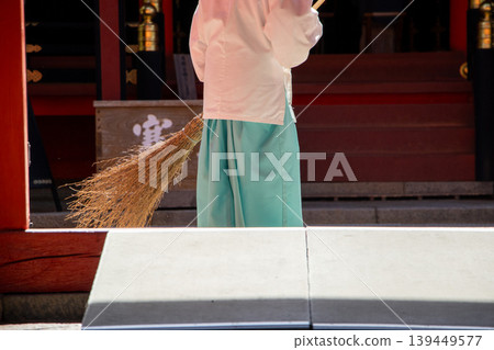 神社清潔，巫女 139449577