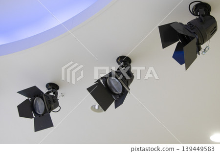 Lighting 139449583