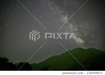 屋久島,海洋阿爾卑斯山:銀河星空美景(秋季) 屋久島,海洋阿爾卑斯山:銀河星空美景(秋季) 139449873