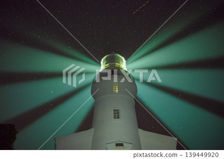 Yakushima Lighthouse: Light dancing in the night sky (Autumn) 139449920
