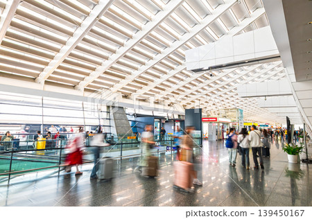 Taiwan Taoyuan International Airport Terminal 1 Departure Lobby (Some parts are soft-focus) Taiwan Taoyuan International Airport Terminal 1 Departure Lobby (Some parts are soft-focus) 139450167