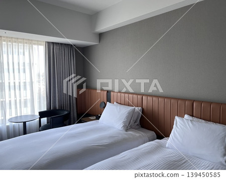 Spacious and clean bedroom Spacious and clean bedroom 139450585