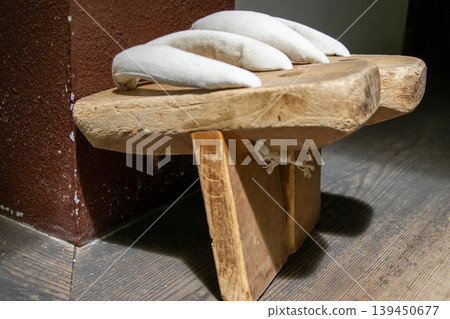 One-toothed geta One-toothed geta 139450677