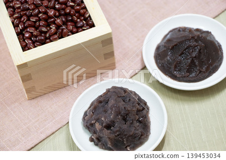 Bean paste 139453034