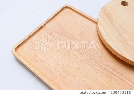 brown wooden tray and sphere cuttingboard isolated on white background brown wooden tray and sphere cuttingboard isolated on white background 139453118