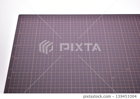 black cutting mat board on white background with line and scale measure guide pattern for art design black cutting mat board on white background with line and scale measure guide pattern for art design 139453304
