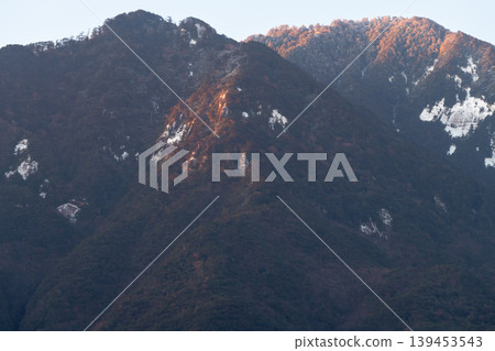 屋久島,海上阿爾卑斯山:黎明(冬季) 屋久島,海上阿爾卑斯山:黎明(冬季) 139453543