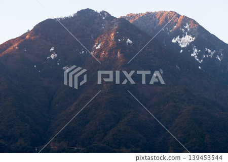 屋久島,海上阿爾卑斯山:黎明(冬季) 屋久島,海上阿爾卑斯山:黎明(冬季) 139453544