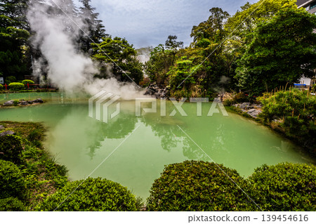 Beppu Hell Tour: Shiraike Jigoku (White Pond Hell) [Beppu City, Oita Prefecture] 139454616