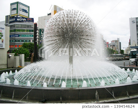 岡山站東出口的孔雀噴泉（拆除：岡山市，岡山縣） 139454624