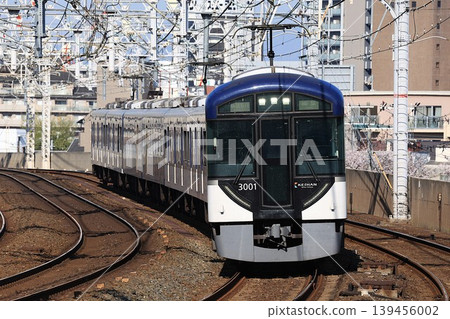 [Keihan Railway] 3000 series Rapid Express (Keihan Main Line: Nishisansho Station) 139456002
