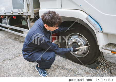 truck, check, checkup 139457405