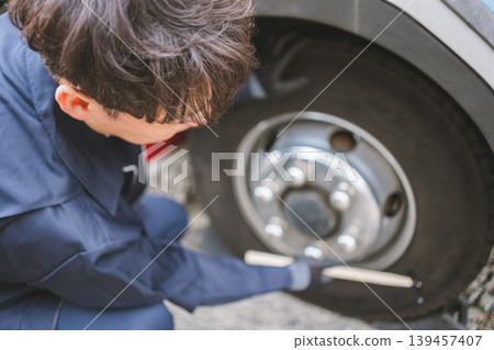 卡車 檢查 打勾 139457407