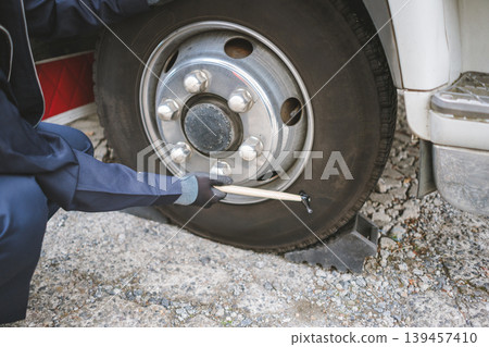 卡車 檢查 打勾 139457410