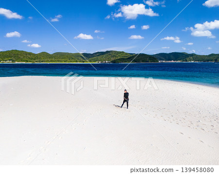 Drone footage of Kabi Island, an uninhabited island off Zamami Island. Aka Island, Kerama Islands, Shimajiri District, Okinawa Prefecture 2025 Drone footage of Kabi Island, an uninhabited island off Zamami Island. Aka Island, Kerama Islands, Shimajiri District, Okinawa Prefecture 2025 139458080