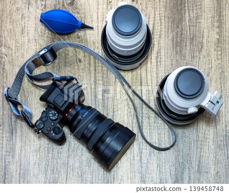 [Camera] Mirrorless single-lens camera and interchangeable lenses [Photographer] 139458748