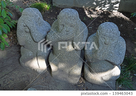 Stone sculptures of the Three Wise Monkeys: A serene presence, bearing the lesson of "see no evil, hear no evil, speak no evil." Stone sculptures of the Three Wise Monkeys: A serene presence, bearing the lesson of "see no evil, hear no evil, speak no evil." 139463043