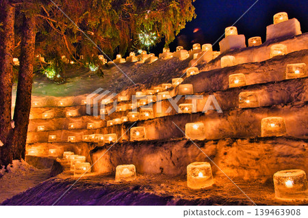 Ice candle Ice candle 139463908
