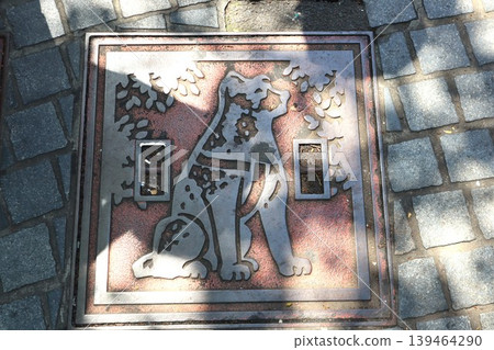 Shiba Inu manhole cover 139464290