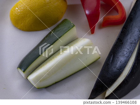 Cut zucchini 139466108