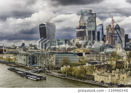 River Thames and city skyline of London, England, UK River Thames and city skyline of London, England, UK 139466548