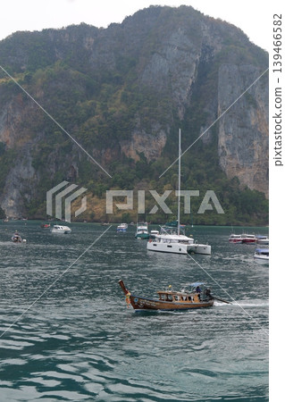 Phi Phi Island Paradise with Boats Phi Phi Island Paradise with Boats 139466582