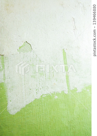 Detailed view of plaster layer on wall showing repair process and surface preparation. Suitable for architecture, renovation, and building maintenance visuals. 139466880